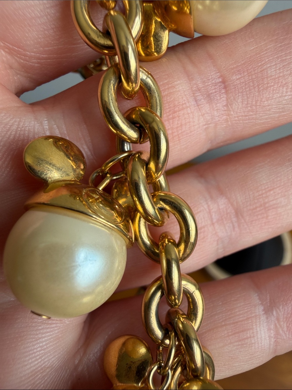 Rare Vintage Disney Couture Mickey Mouse Ears Gold and Pearl Charm Bracelet - Picture 8 of 10